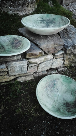 Betonschalen grün